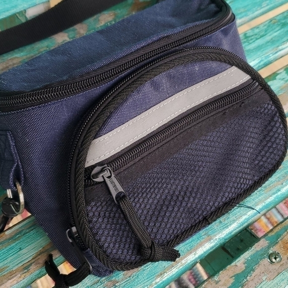 East Sport Fanny Pack - Picture 2 of 4